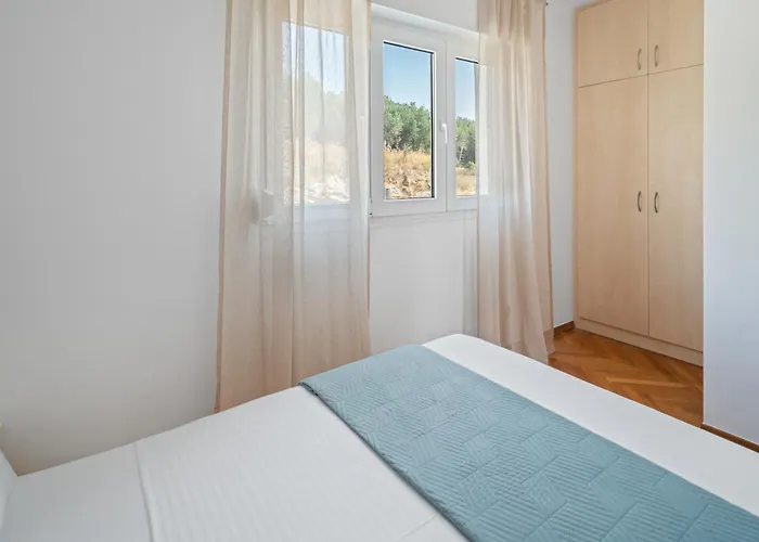 Apartman New Mar 44 - Znjan,