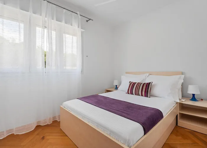 Apartman New Mar 44 - Znjan, Split