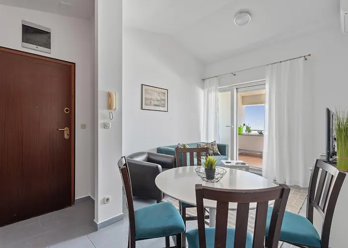 New Mar 44 - Znjan, * سبليت