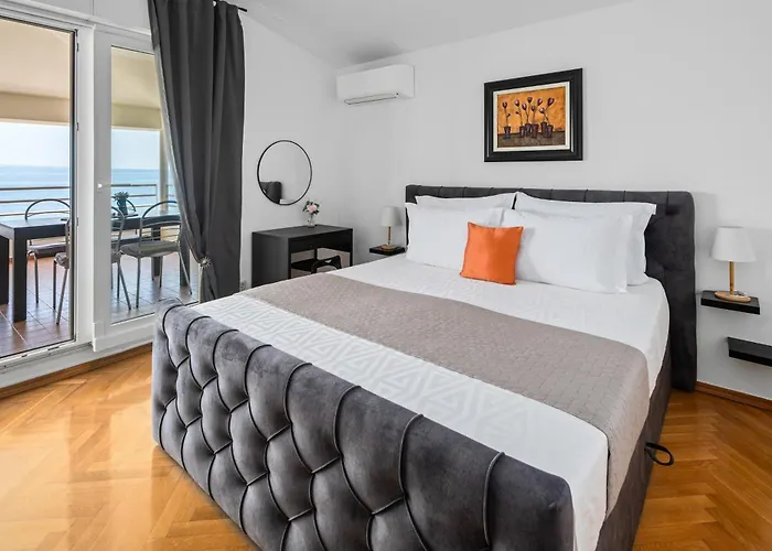 New Mar 44 - Znjan, * سبليت