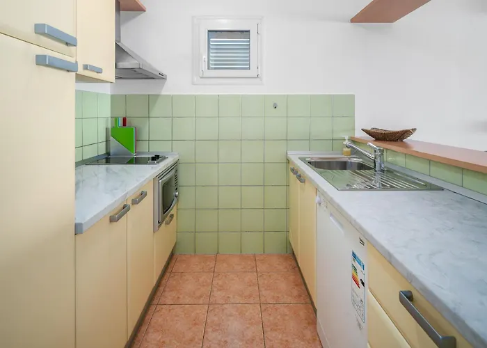 New Mar 44 - Znjan, سبليت